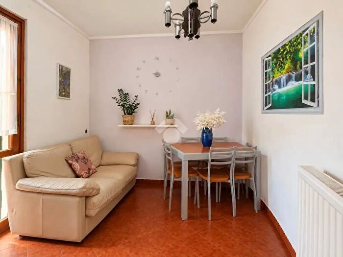 Appartamento trilocale in vendita in Piazza della Pace, Terni