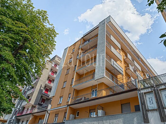 Appartamento trilocale in vendita in Corso SaintMartinDeCorléans, Aosta