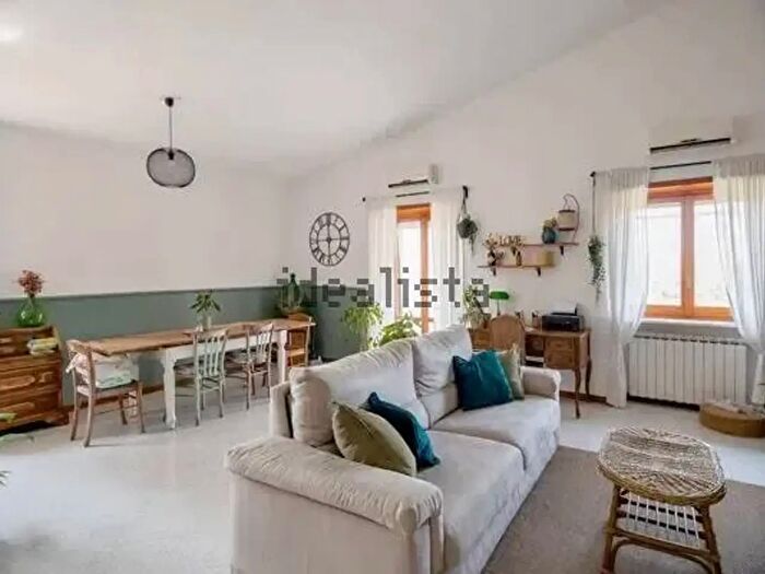 Appartamento quadrilocale in vendita in Via Cologno Monzese, Roma