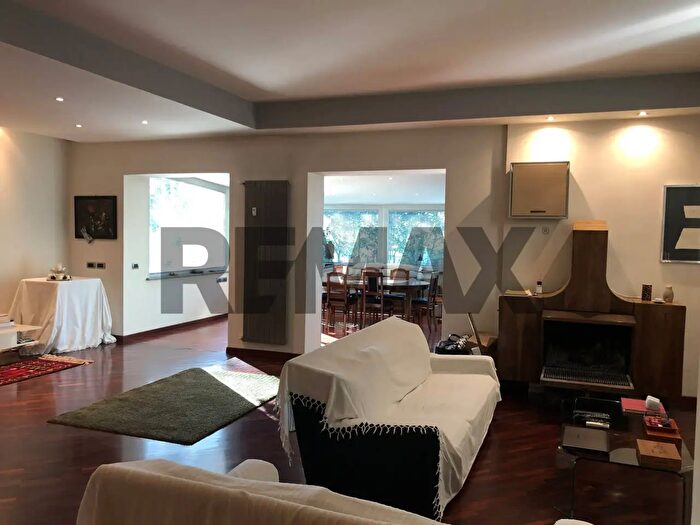 Appartamento con 5 locali in vendita in Roma