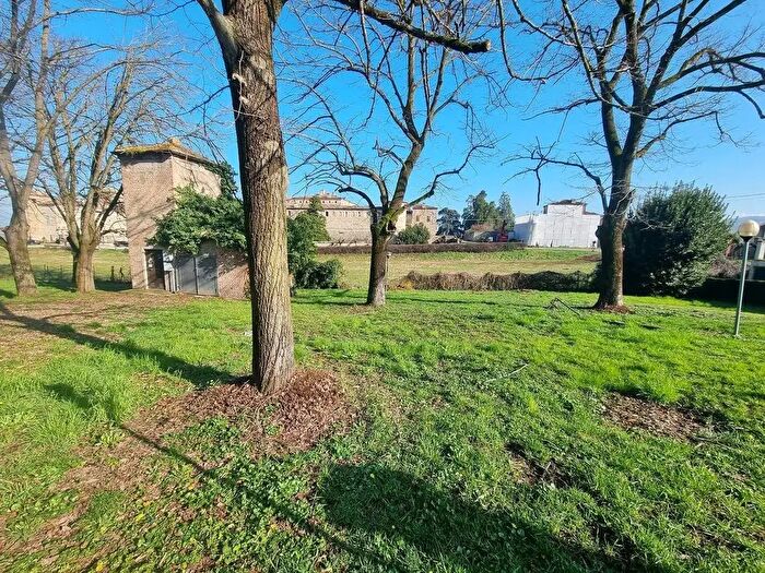 Appartamento trilocale in vendita in Agazzano