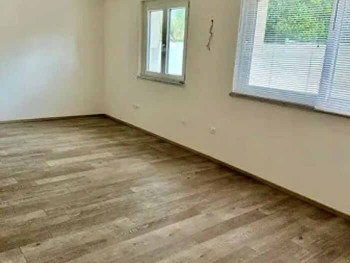 Appartamento bilocale in vendita in Via Fratelli Rosselli, Massa