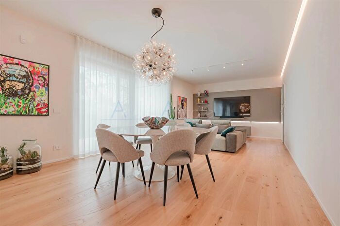 Appartamento con 6 locali in vendita in Treviso, Treviso