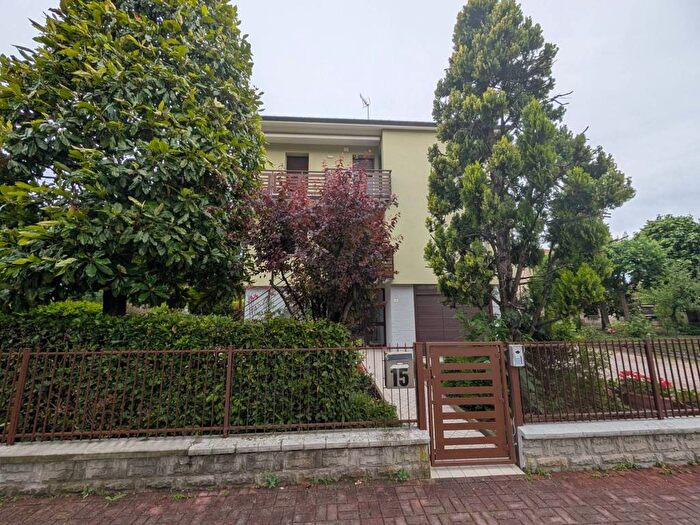 Appartamento trilocale in affitto in Via Castelfranco, Centro, San Giovanni in Persiceto