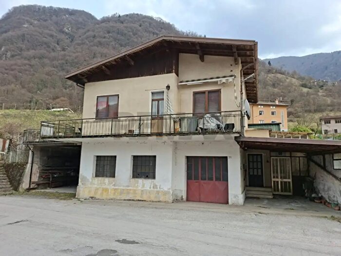 Casa con 7 locali in vendita in Via Marziai, Borgo Valbelluna