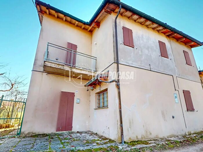 Appartamento quadrilocale in vendita in Via Zocchese C, Guiglia