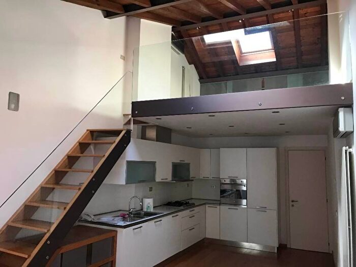 Appartamento trilocale in affitto in Centro Storico, Parma