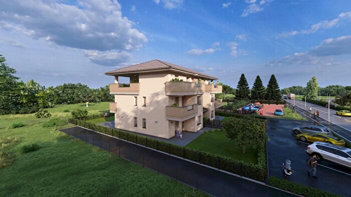 Appartamento con 5 locali in vendita in Via Punta d, Imola