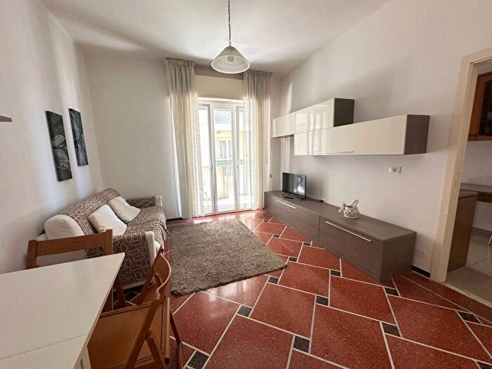 Appartamento bilocale in affitto in Viale Tito Groppo, Centro, Chiavari