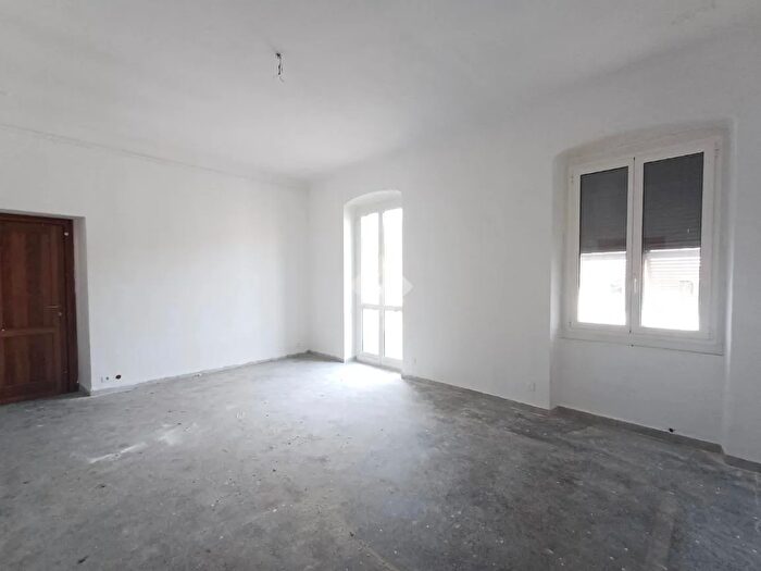 Appartamento con 5 locali in vendita in Via XXV Aprile, Mignanego