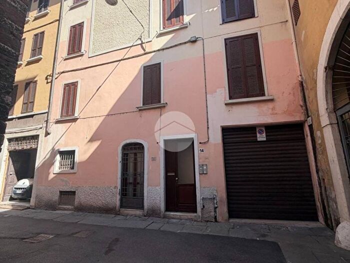 Appartamento bilocale in affitto in Vicolo san rizzardo, Loggia Garibaldi, Brescia