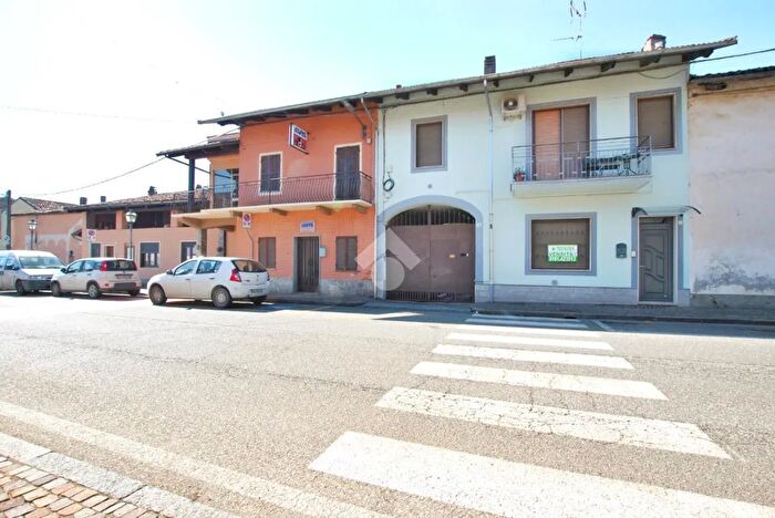 Casa trilocale in vendita in Corso Repubblica, Borgo DAle