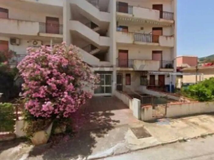 Appartamento quadrilocale in vendita in Via Valdemone, Pollina