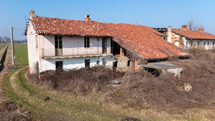 Casa trilocale in vendita in Frazione San Giovanni, Cherasco