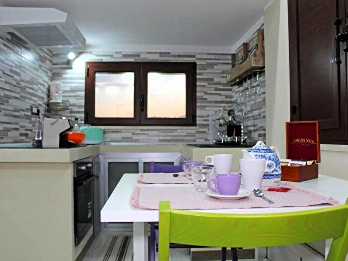 Appartamento bilocale in affitto in Via Vittorio Porcile, Marina, Cagliari