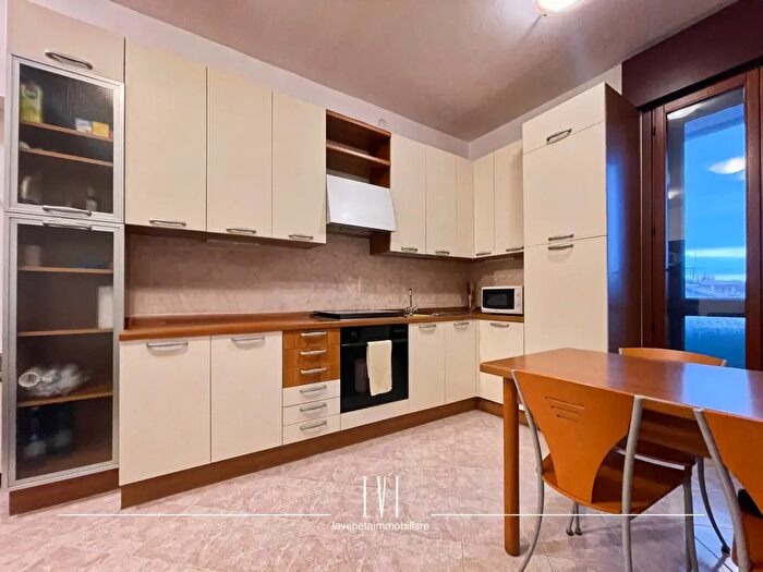 Appartamento trilocale in vendita in Via Palmanova, Cavallino Treporti