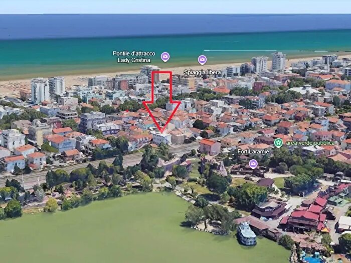 Appartamento trilocale in vendita in Viale Monza, Rimini