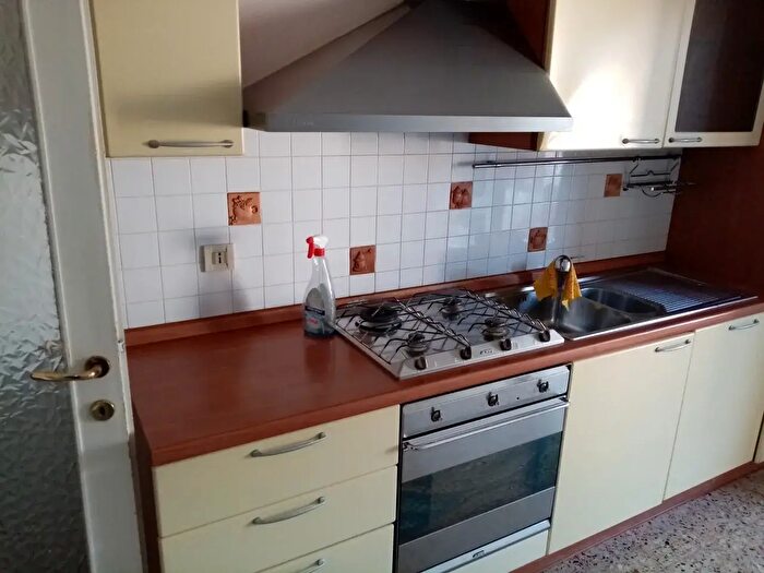 Appartamento quadrilocale in vendita in Via Giuseppe Riccardi, Terni