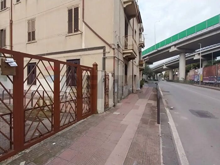 Appartamento bilocale in vendita in Via Irno, Salerno