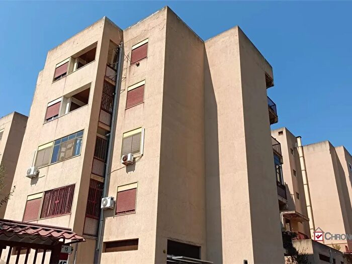 Appartamento trilocale in vendita in Via Mirulla, Messina