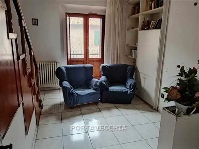 Appartamento con 5 locali in vendita in Cinigiano