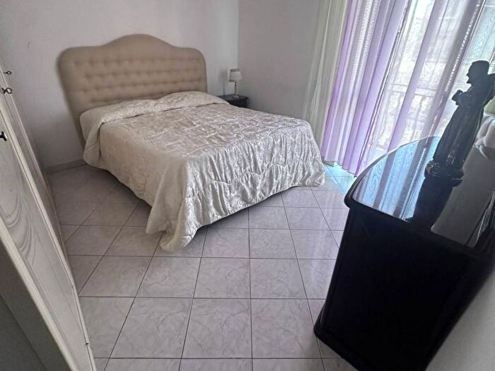 Appartamento bilocale in affitto in Via Piazza Larga al Mercato, Mercato, Napoli