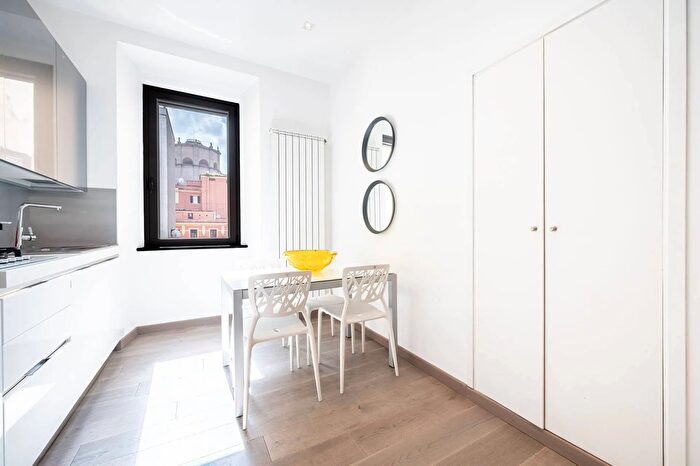 Appartamento quadrilocale in vendita in Via Leone IV, Roma