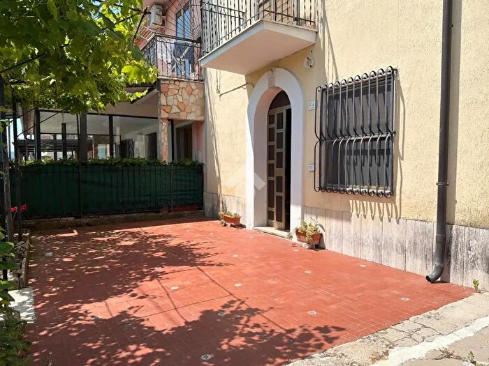 Casa trilocale in vendita in Via Taverna, Montaquila