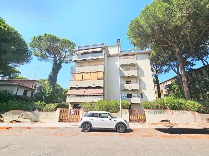 Appartamento trilocale in vendita in Via Botticelli, Comacchio