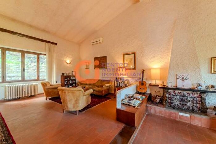 Casa con 6 locali in vendita in Via Deneb, Castelnuovo Di Porto