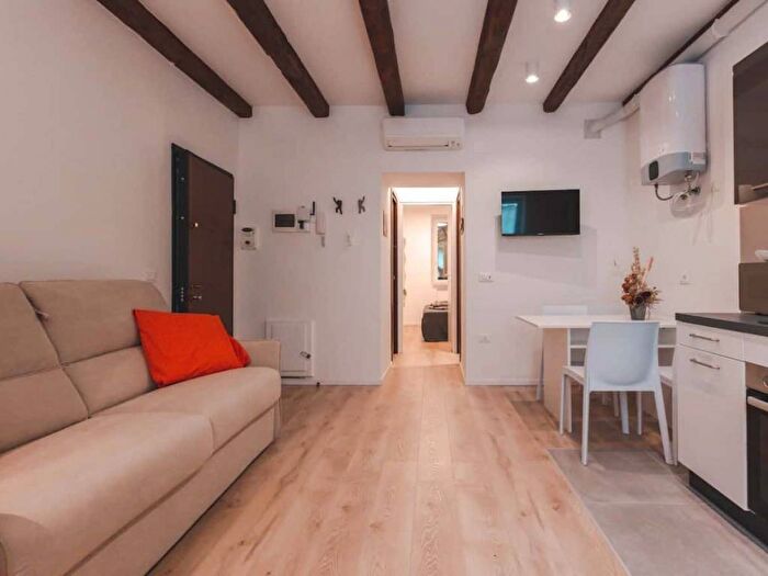 Appartamento bilocale in affitto in Via Sara Davis, Roiano, Trieste