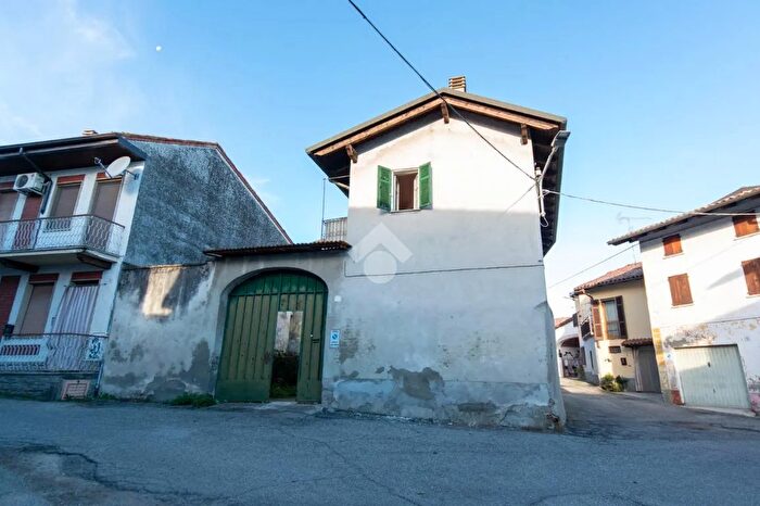 Casa con 7 locali in vendita in Via Pizzaverino, Pontestura