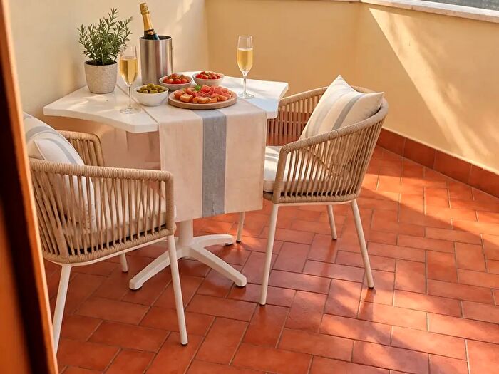 Appartamento trilocale in vendita in Rosignano Marittimo