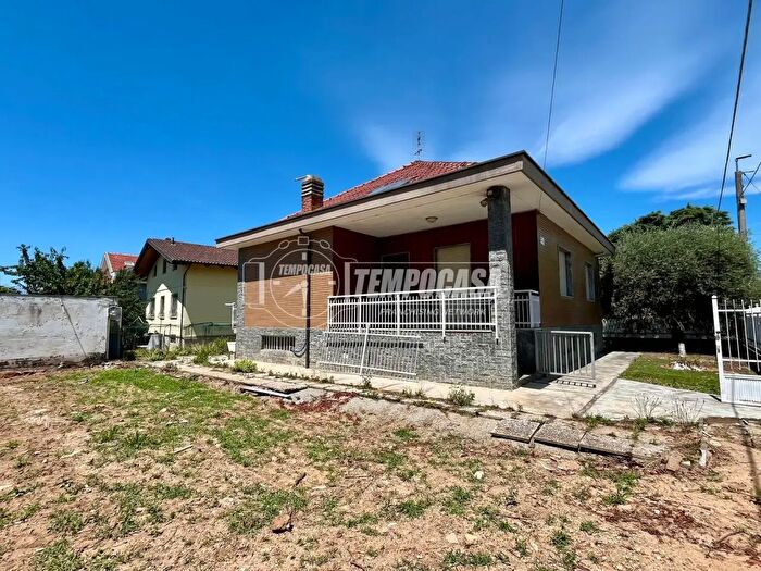 Casa con 5 locali in vendita in Pianezza