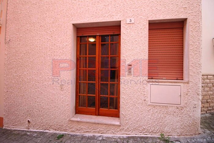 Casa trilocale in vendita in Via Fratelli Bandiera Tuglie, Tuglie