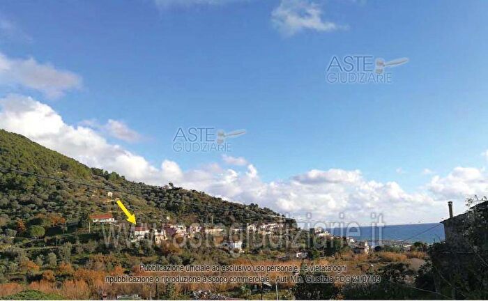 Appartamento con 6 locali in vendita in Via San Nicola a Mare, Montecorice