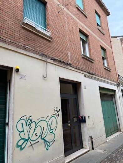 Appartamento quadrilocale in affitto in Via Gusmaria, Centro Storico, Ferrara
