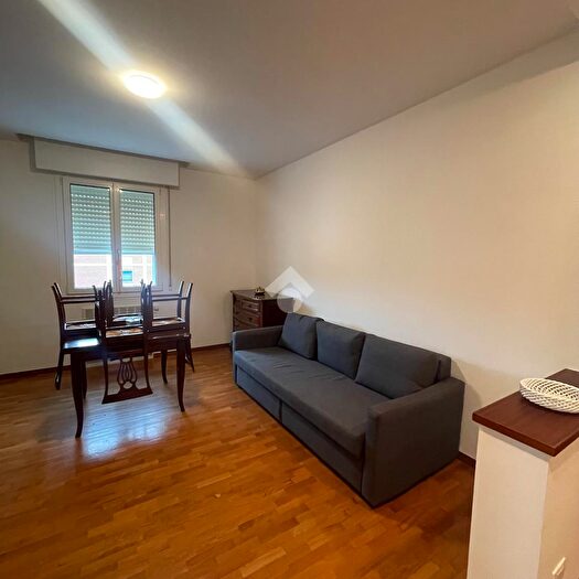 Appartamento quadrilocale in affitto in Via della Barca, Bologna