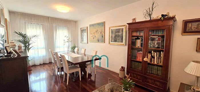 Appartamento con 6 locali in vendita in Via Gramsci Mirano, Mirano