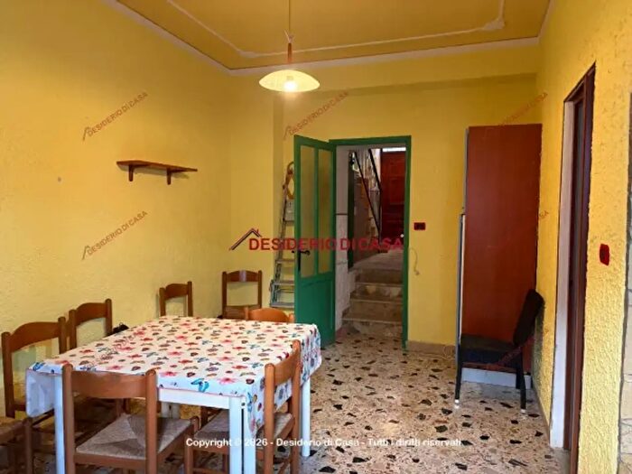 Casa quadrilocale in vendita in Via Roma a, Campofelice Di Roccella