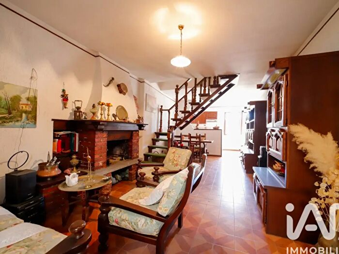 Casa quadrilocale in vendita in Via Cavour, Castell'Azzara