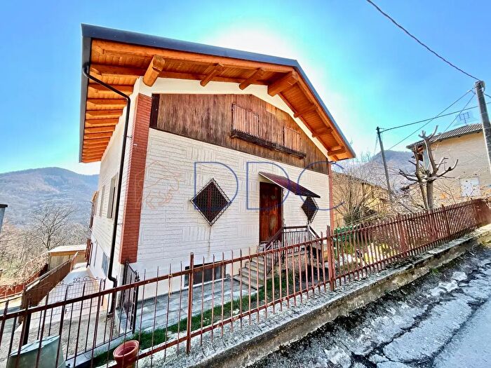 Appartamento con 5 locali in vendita in Borgata Verna, Giaveno