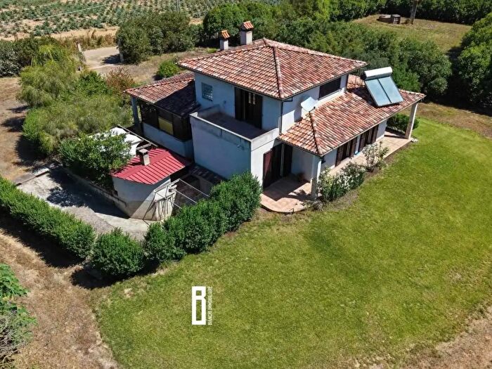 Casa con 6 locali in vendita in Samassi