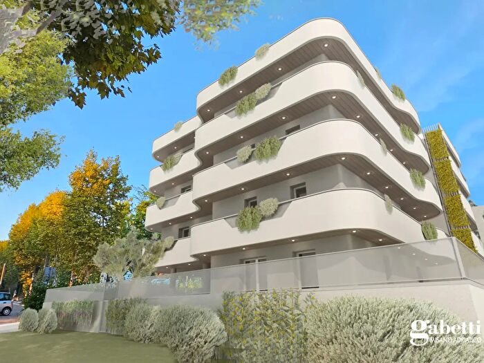 Appartamento quadrilocale in vendita in Viale della Vittoria, Gabicce Mare