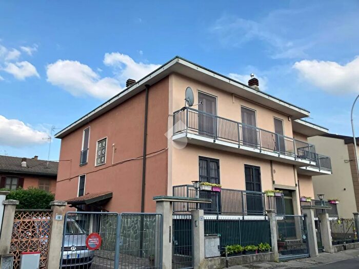 Casa con 5 locali in vendita in Via San G Bosco, Melegnano