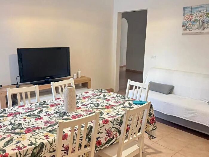 Appartamento con 5 locali in affitto in Viareggio