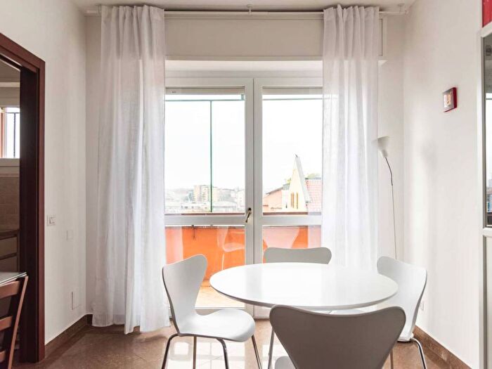 Appartamento bilocale in affitto in Via Paul Valery, Famagosta, Milano