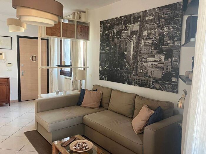 Appartamento trilocale in affitto in Porta al Prato San Jacopino, Firenze
