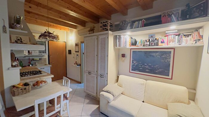 Appartamento trilocale in vendita in Piazza LeopoldoFirenze, Firenze