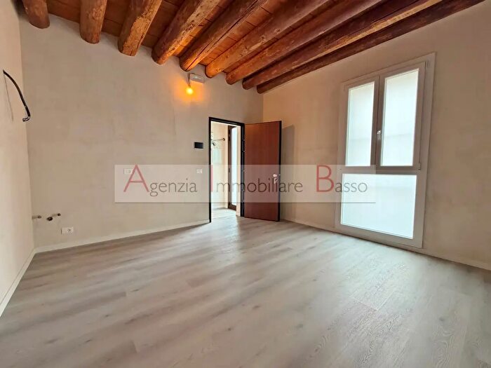 Appartamento bilocale in vendita in Via Maggiore, Battaglia Terme